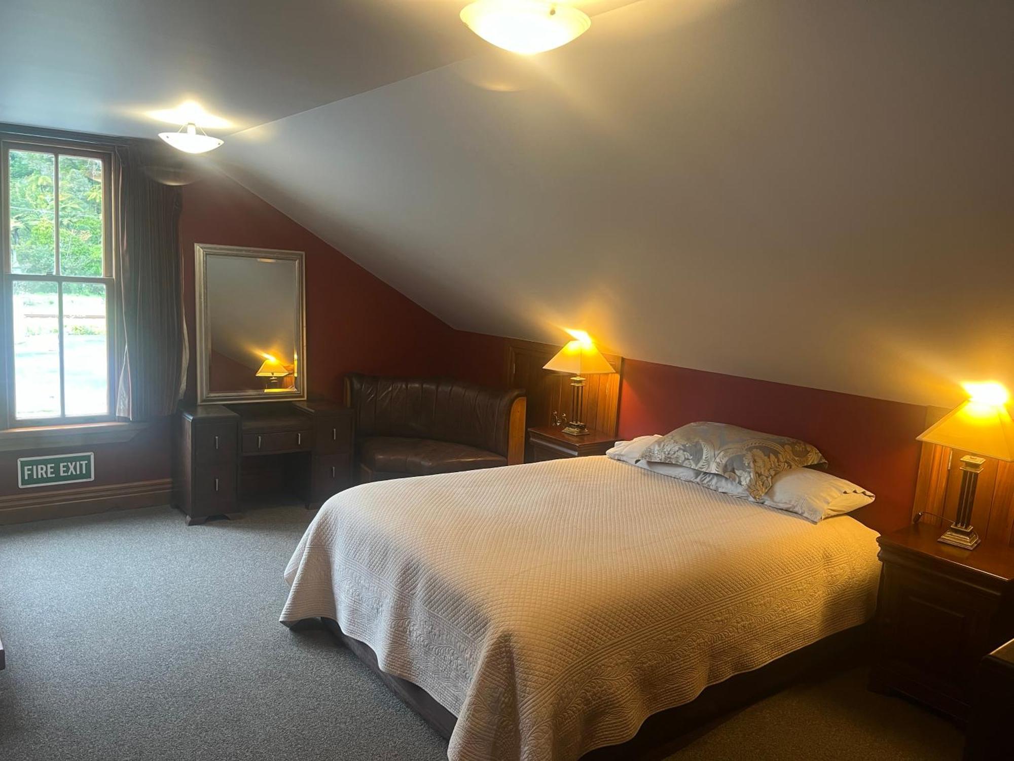 The Ghost Lodge Granity Экстерьер фото
